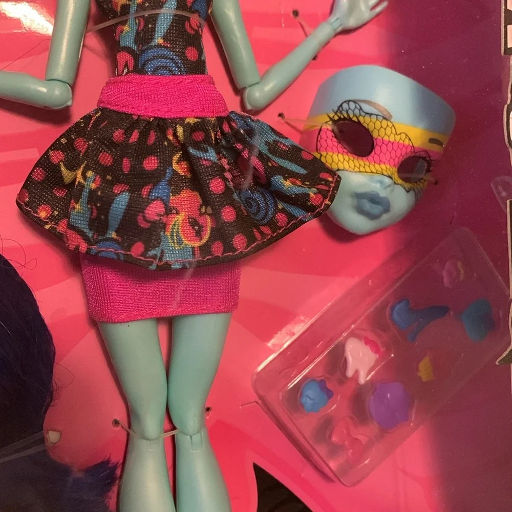 Monster High inner Monster Doll. New in Box. Rare. moving eyes + accessories. - Picture 5 of 10